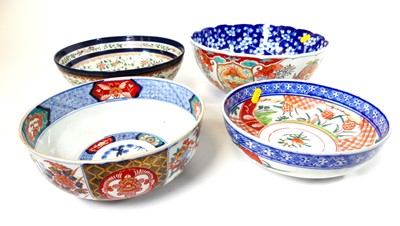 Lot 41 - Four Japanese porcelain table bowls, to...