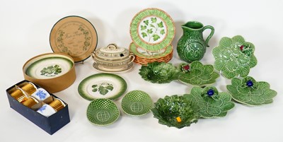 Lot 54 - A collection of ceramics to include Portugese...