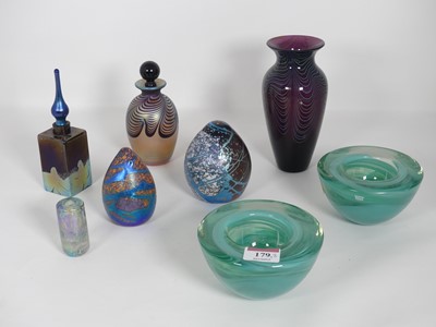 Lot 179 - A collection of art glass, to include a pair...