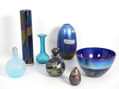 Lot 221 - A collection of art glass, to include a...