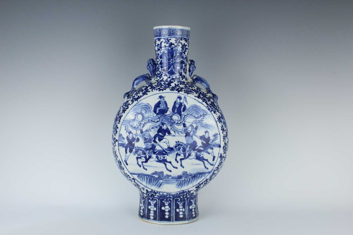 Lot 5 - A large Chinese blue and white...