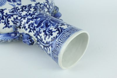 Lot 5 - A large Chinese blue and white...