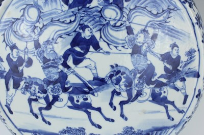 Lot 5 - A large Chinese blue and white...
