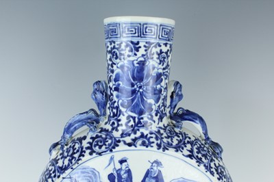 Lot 5 - A large Chinese blue and white...