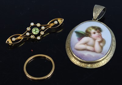 Lot 329 - A 22ct gold wedding band, size O/P, 2.1g;...