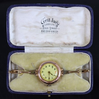 Lot 365 - A vintage 9ct gold lady's manual wind...