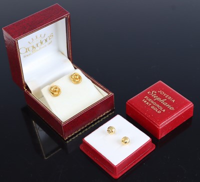 Lot 371 - A pair of 18ct gold flower head ear studs, on...