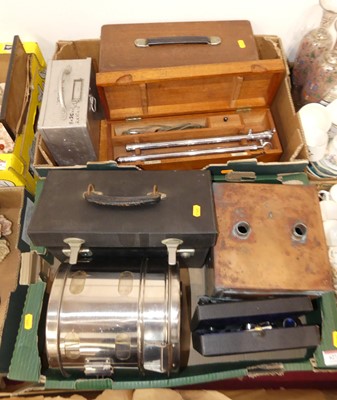 Lot 627 - Two trays of various medical related items to...