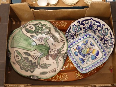 Lot 625 - A collection of slipware decorated plates and...
