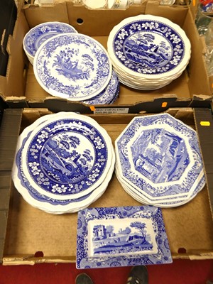 Lot 587 - Two trays of various blue and white wares,...