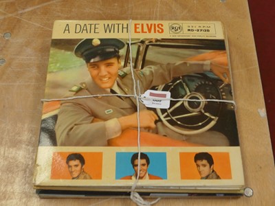 Lot 660 - A collection of 12 vintage Elvis Presley vinyl...