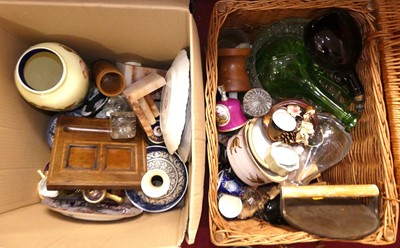 Lot 614 - Two boxes of miscellaneous ceramics, to...