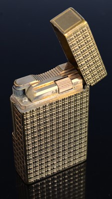 Lot 382 - An S.T. Dupont pocket cigarette lighter