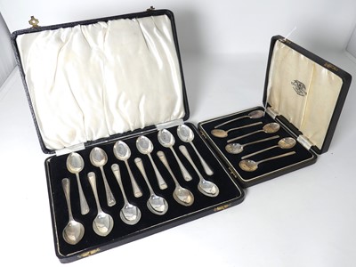 Lot 290 - A set of twelve George V silver coffee spoons,...