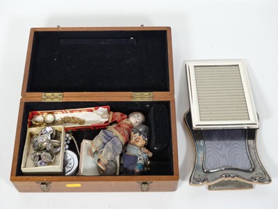 Lot 449 - A collection of costume jewellery, to include...