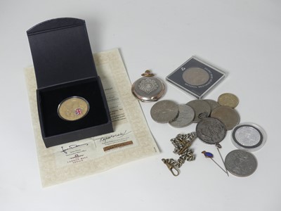 Lot 469 - A collection of coins, to include a Queen...