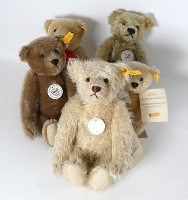 Lot 513 - A collection of five Steiff Classic...