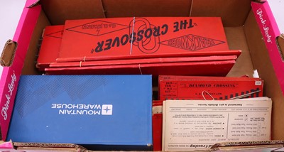 Lot 382 - One tray containing Wrenn 00 gauge fibre-based...