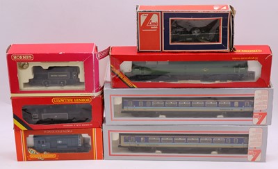 Lot 563 - Six boxed 00 gauge locos to include a Lima...