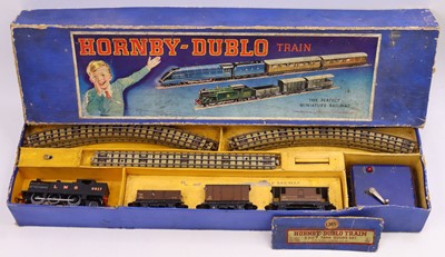 Lot 229 - A pre-war Hornby Dublo EDG7 LMS tank goods set,...