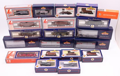 Lot 603 - One tray containing Lima and Bachmann 00 gauge...
