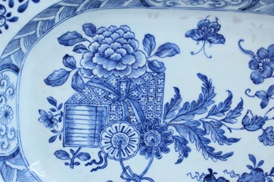 Lot 15 - A Chinese blue and white export meat plate,...