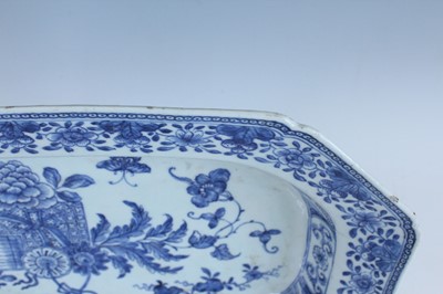 Lot 15 - A Chinese blue and white export meat plate,...