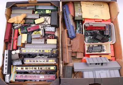 Lot 620 - Two trays containing Triang items: ‘Albert...