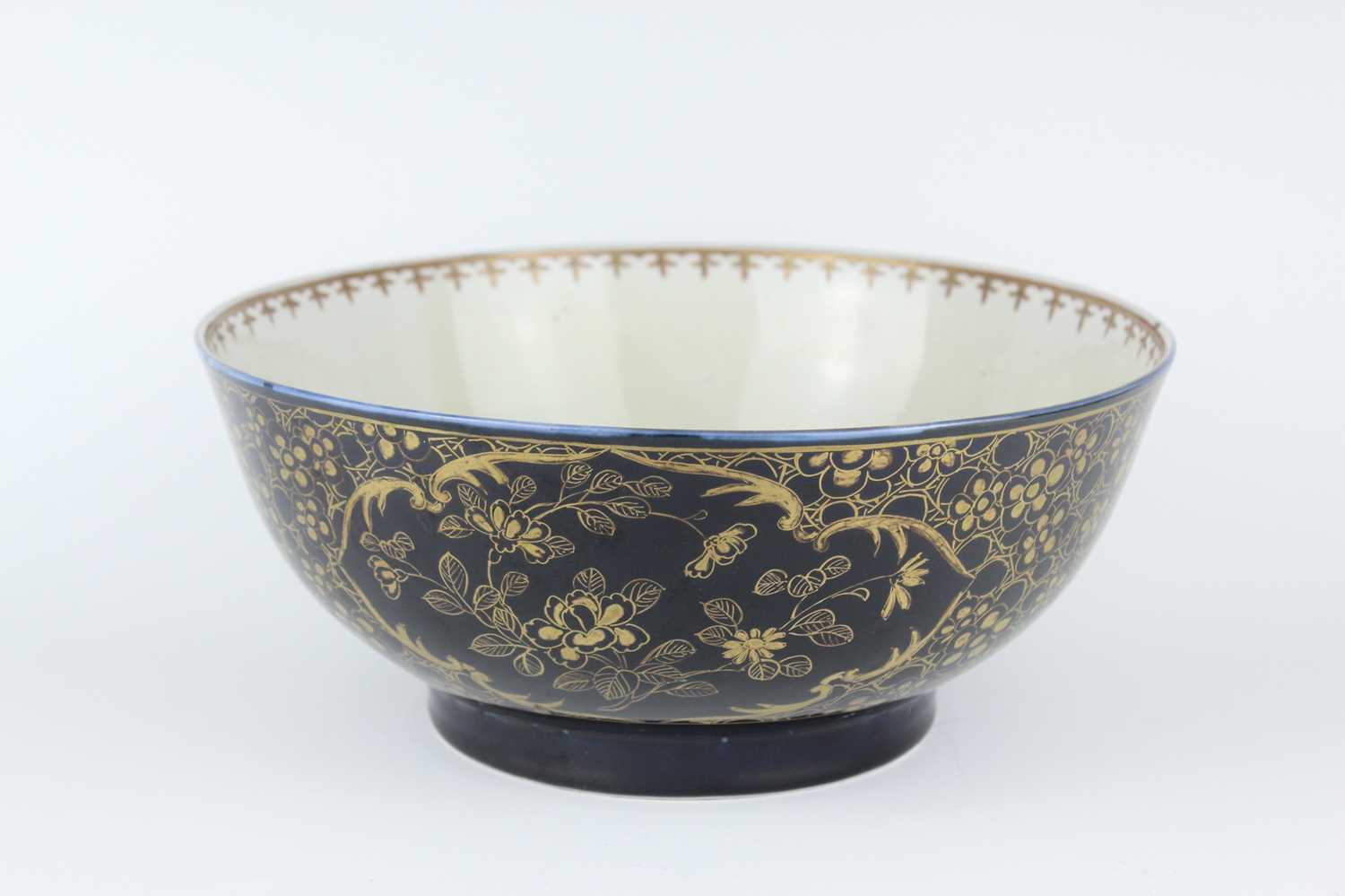 Lot 91 - A large Chinese blue-ground gilt-decorated...