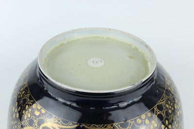 Lot 91 - A large Chinese blue-ground gilt-decorated...