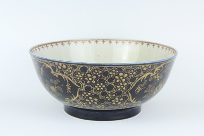 Lot 91 - A large Chinese blue-ground gilt-decorated...