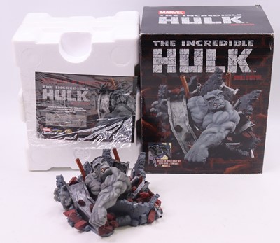 Lot 1576 - Diamond Select Toys Limited Edition The...