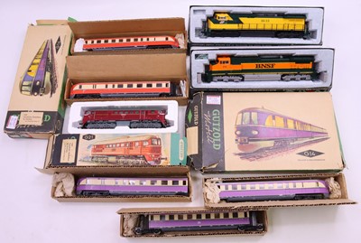 Lot 658 - Five HO gauge locos to include a Kato GE...