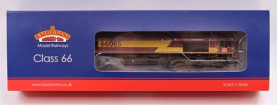 Lot 512 - A Bachmann 00 gauge Class 66 in DB livery, ex...