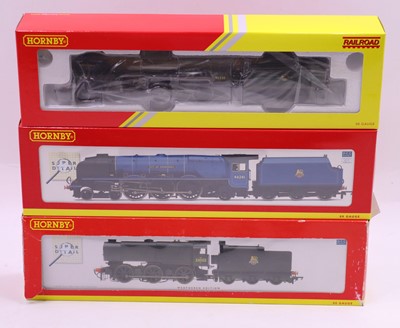 Lot 485 - A collection of three Hornby DCC ready 00...