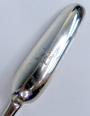 Lot 2076 - A George I silver double-ended marrow scoop,...