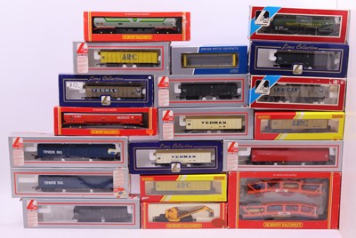 Lot 605 - One tray containing various 00 gauge Modern...