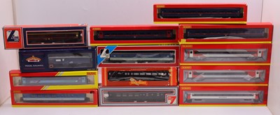 Lot 591 - One tray containing various Hornby and other...
