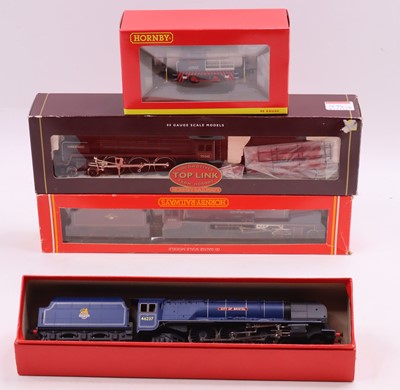 Lot 494 - Four Hornby 00 gauge locos to include an 0-4-0...