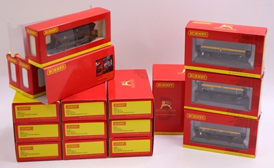 Lot 598 - Five Hornby 00 gauge triple wagon packs to...