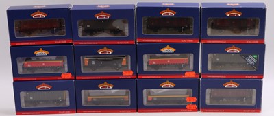 Lot 606 - 12 Bachmann 00 gauge Modern Image wagons, to...