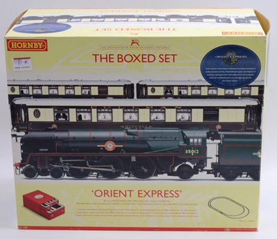 Lot 430 - A Hornby 00 gauge Orient Express boxed set,...