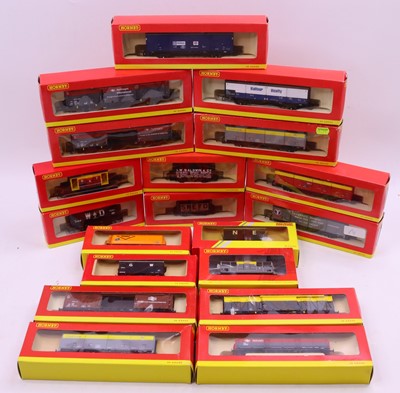 Lot 612 - One tray containing various Hornby 00 gauge...