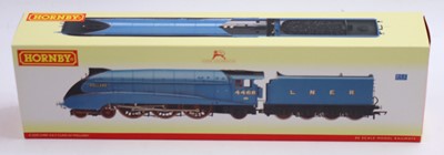 Lot 389 - A Hornby 00 gauge A4 in LNER Data Blue,...