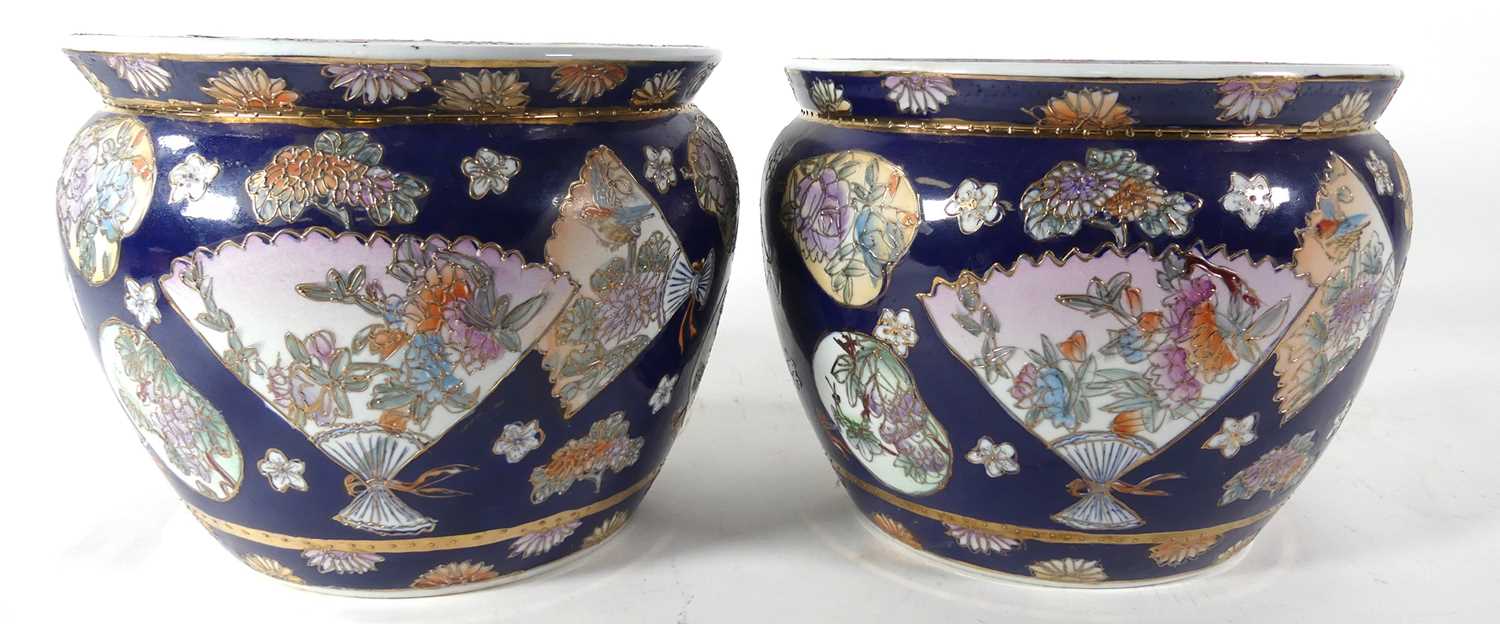 Lot 74 - A pair of Chinese fish bowls, h.22cm
