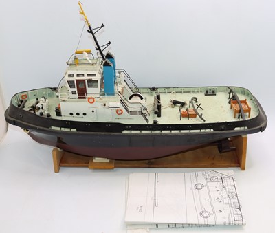 Lot 64 - Biling Boats 1/33 scale No.528 Wooden painted...