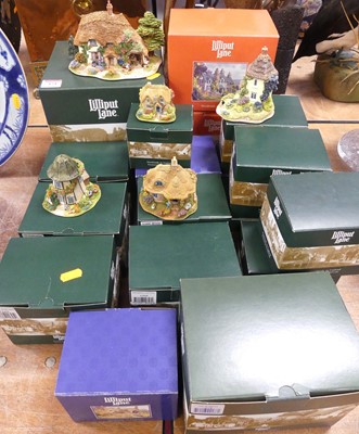Lot 121 - A collection of boxed Lilliput Lane cottages,...