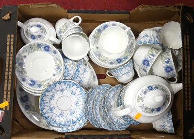 Lot 130 - A box of ceramics, to include Wedgwood...
