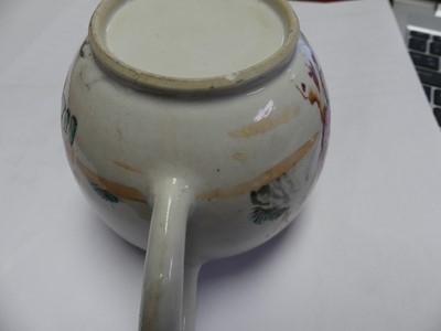 Lot 134 - A box of miscellaneous ceramics, to include a...