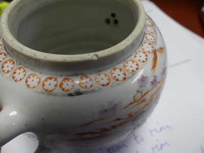 Lot 134 - A box of miscellaneous ceramics, to include a...